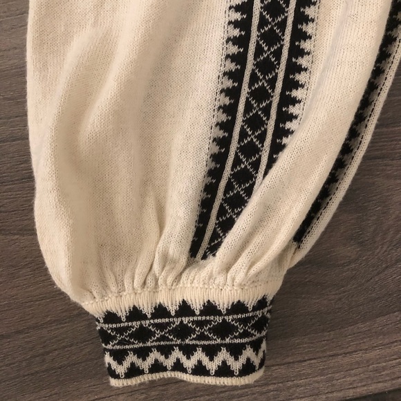 Hobo light black on white sweater - Picture 6 of 8